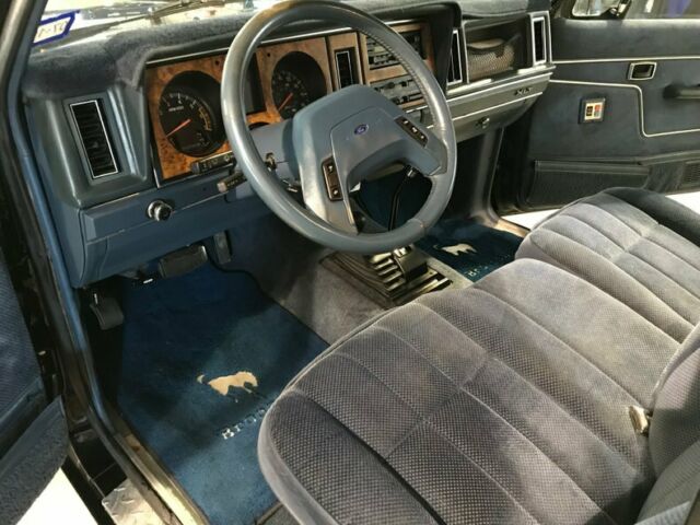 1988 Ford Bronco XLT 4 x4 - photo 6