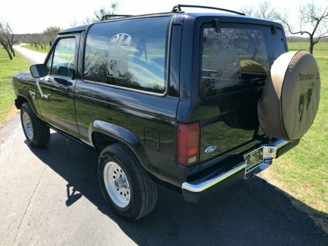 1988 Ford Bronco XLT 4 x4 - photo 7