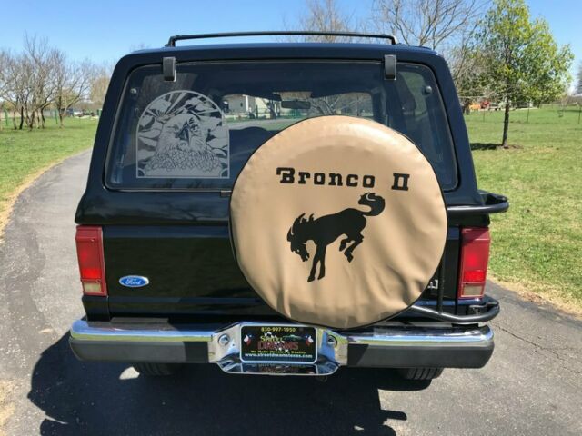 1988 Ford Bronco XLT 4 x4 - photo 8