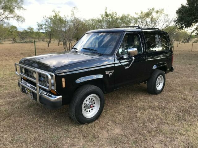 1988 Ford Bronco XLT 4 x4