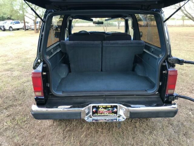 1988 Ford Bronco XLT 4 x4 - photo 11