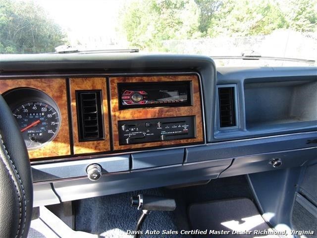 1988 Ford Bronco XLT 4X4 - photo 10