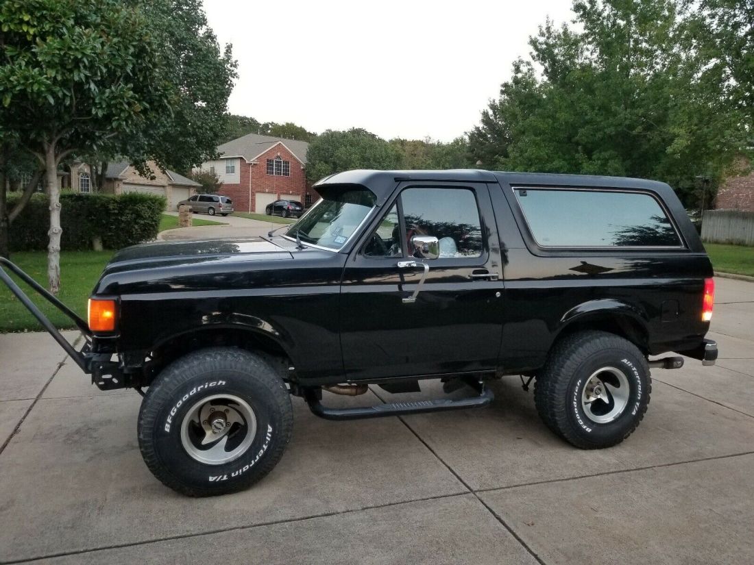 1988 Ford Bronco SUV Black 4WD Automatic U100 1988 Ford Bronco U100