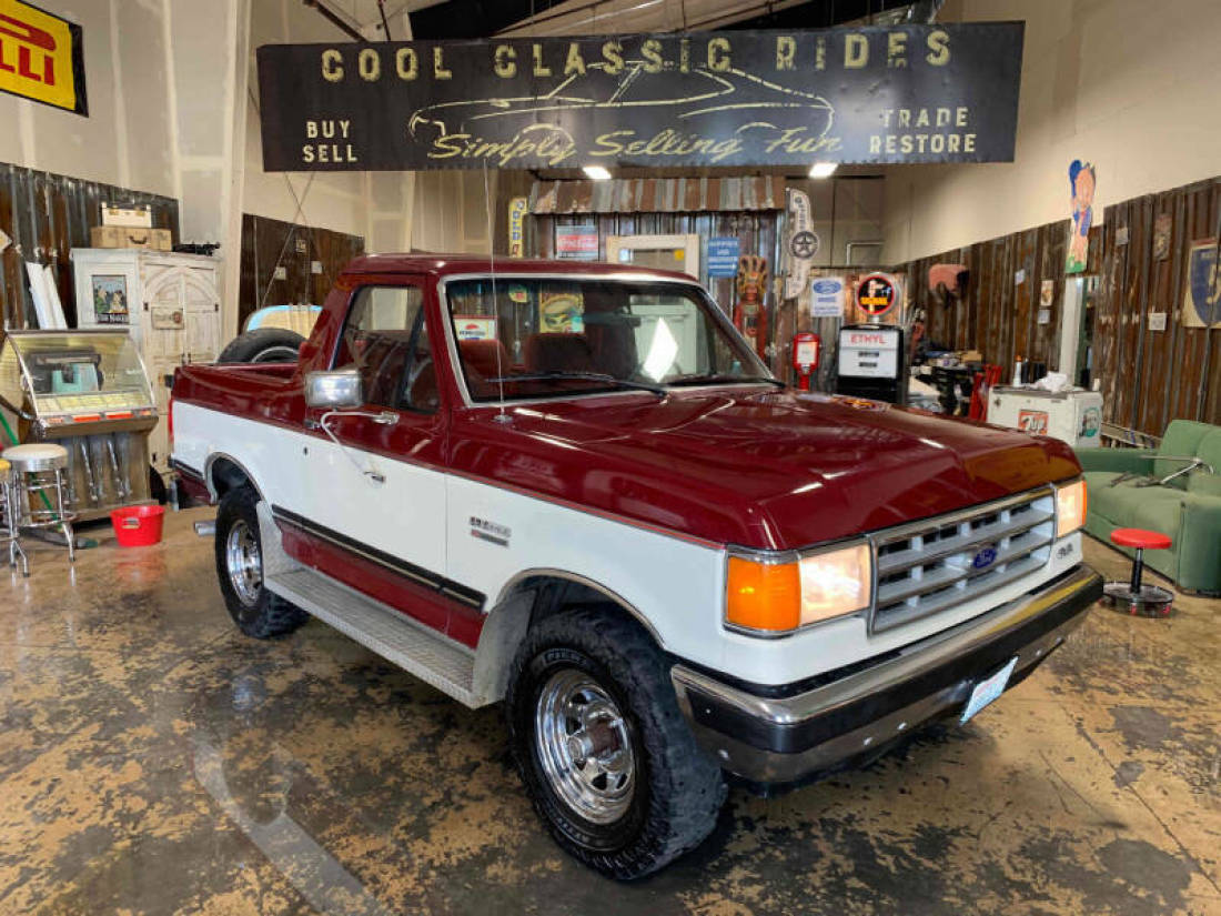 1988 Ford Bronco XLT 2dr 4WD SUV 1988 Ford Bronco XLT 2dr 4WD SUV