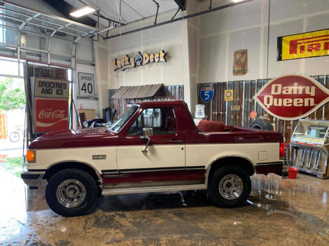 1988 Ford Bronco XLT 2dr 4WD SUV - photo 4