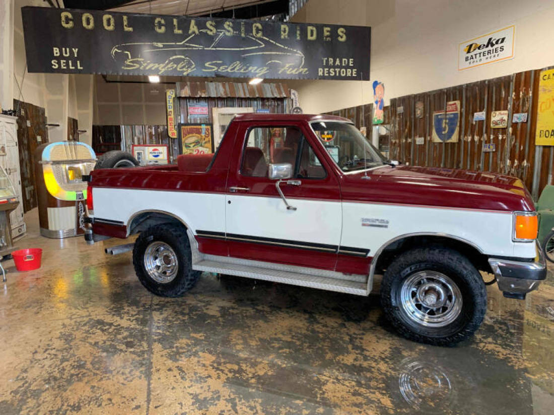 1988 Ford Bronco XLT 2dr 4WD SUV - photo 9