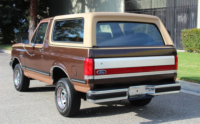 1988 Ford Bronco XLT, One Owner, 100% Rust Free - photo 9