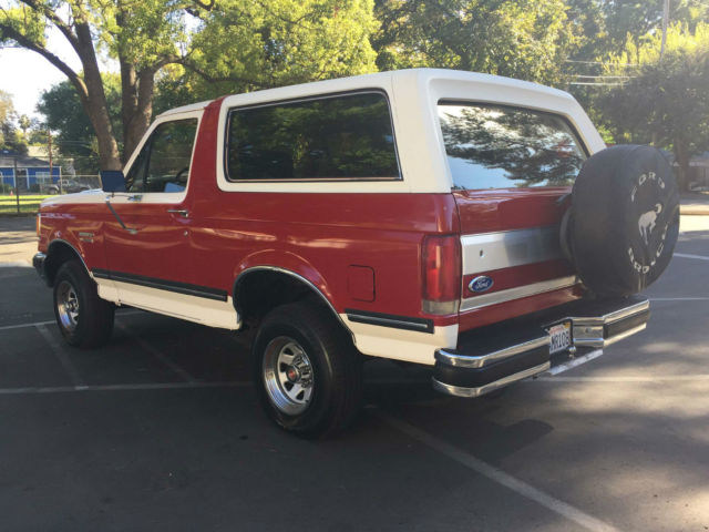 1988 Ford Bronco Custom Sport Utility 2-Door - photo 3
