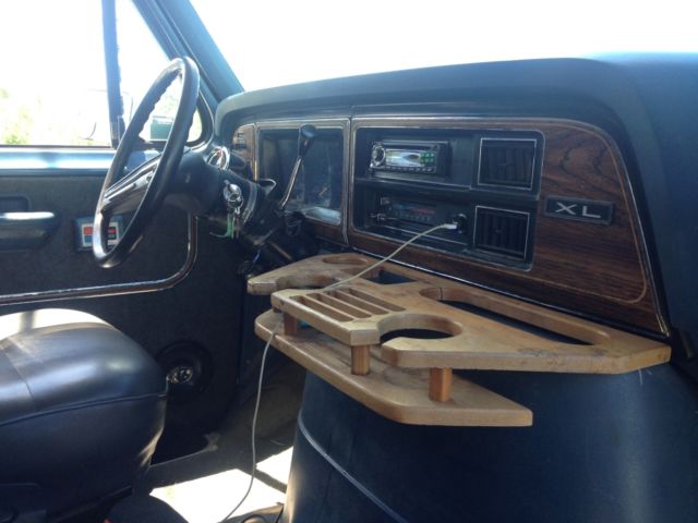 1988 Ford E-Series Van XL - photo 8