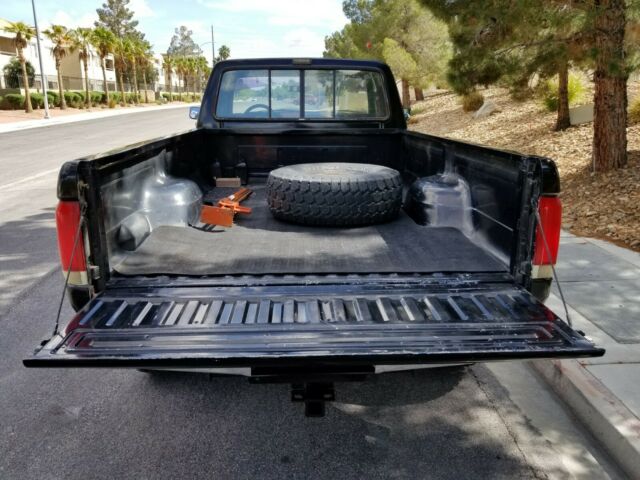 1988 Ford F-150 4X4 XLT LARTIAT A/T A/C RUST FREE LAS VEGAS TRUCK - photo 5