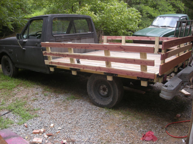 1988 Ford F-150 Custom Standard Cab Pickup 2-Door 4.9L Straight 6 cyl FLAT BED 1988 Ford F-150