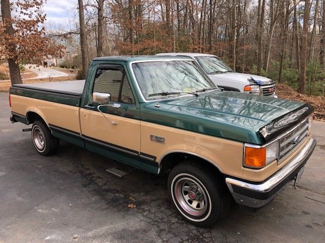 1988 Ford F-150 XLT Lariat 5spd immaculate *One Owner* 1988 Ford F-150 XLT Lariat