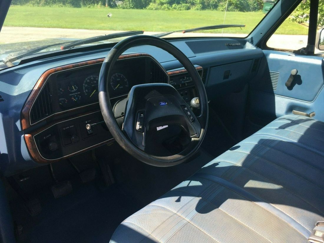 1988 Ford F-250 XL - photo 8