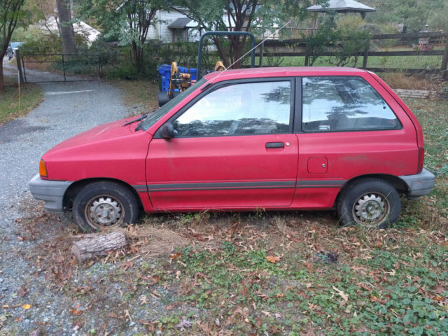1988 Ford Festiva LX Hatchback 2-Door