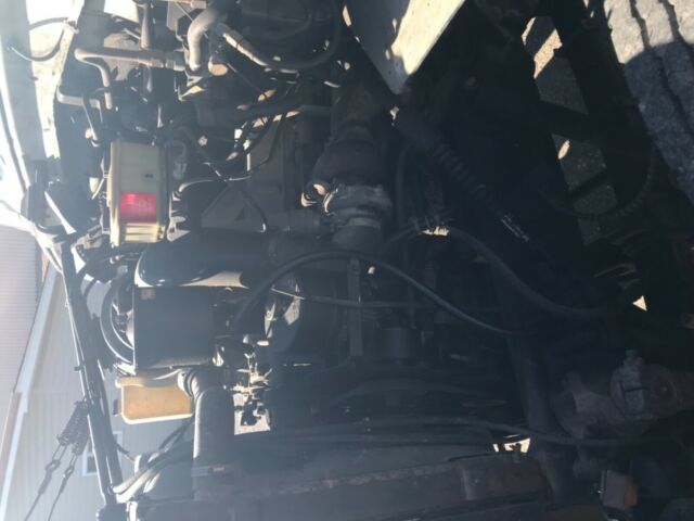1988 Ford L8000 - photo 9