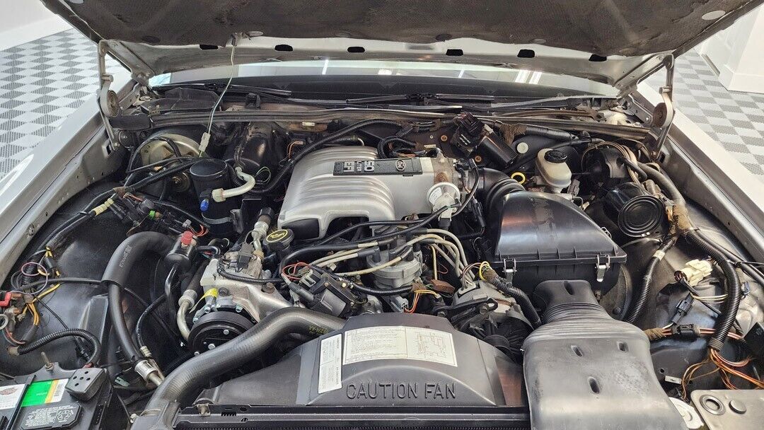 1988 Ford Crown Victoria LX - photo 9