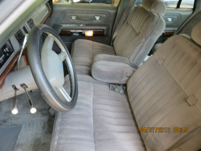 1988 Ford Crown Victoria - photo 7