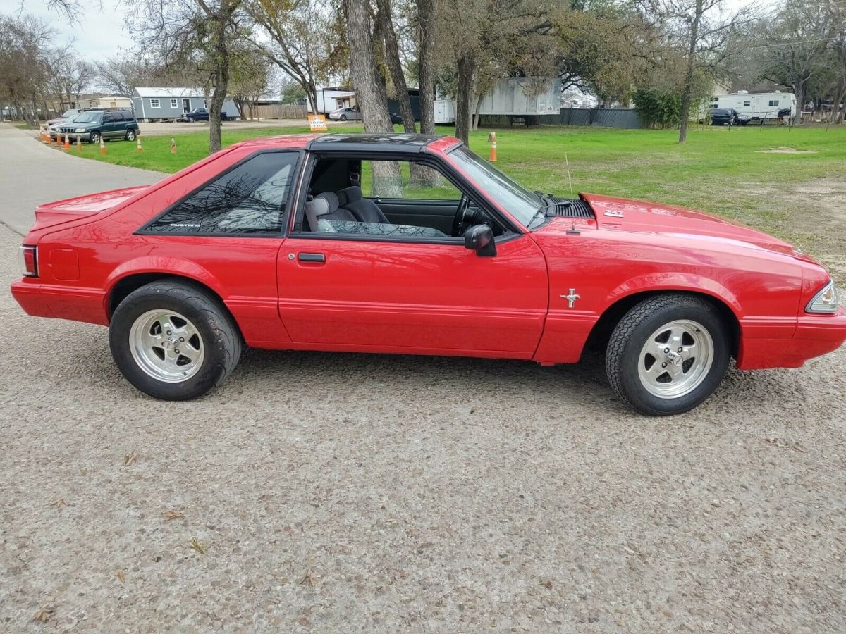 1988 Ford Mustang - photo 4