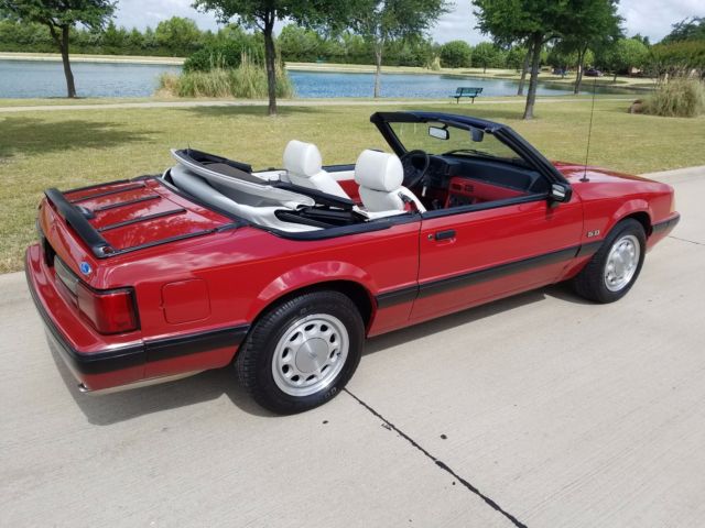 1988 Ford Mustang 5.0 Convertible 5 speed, 24k miles! - photo 8