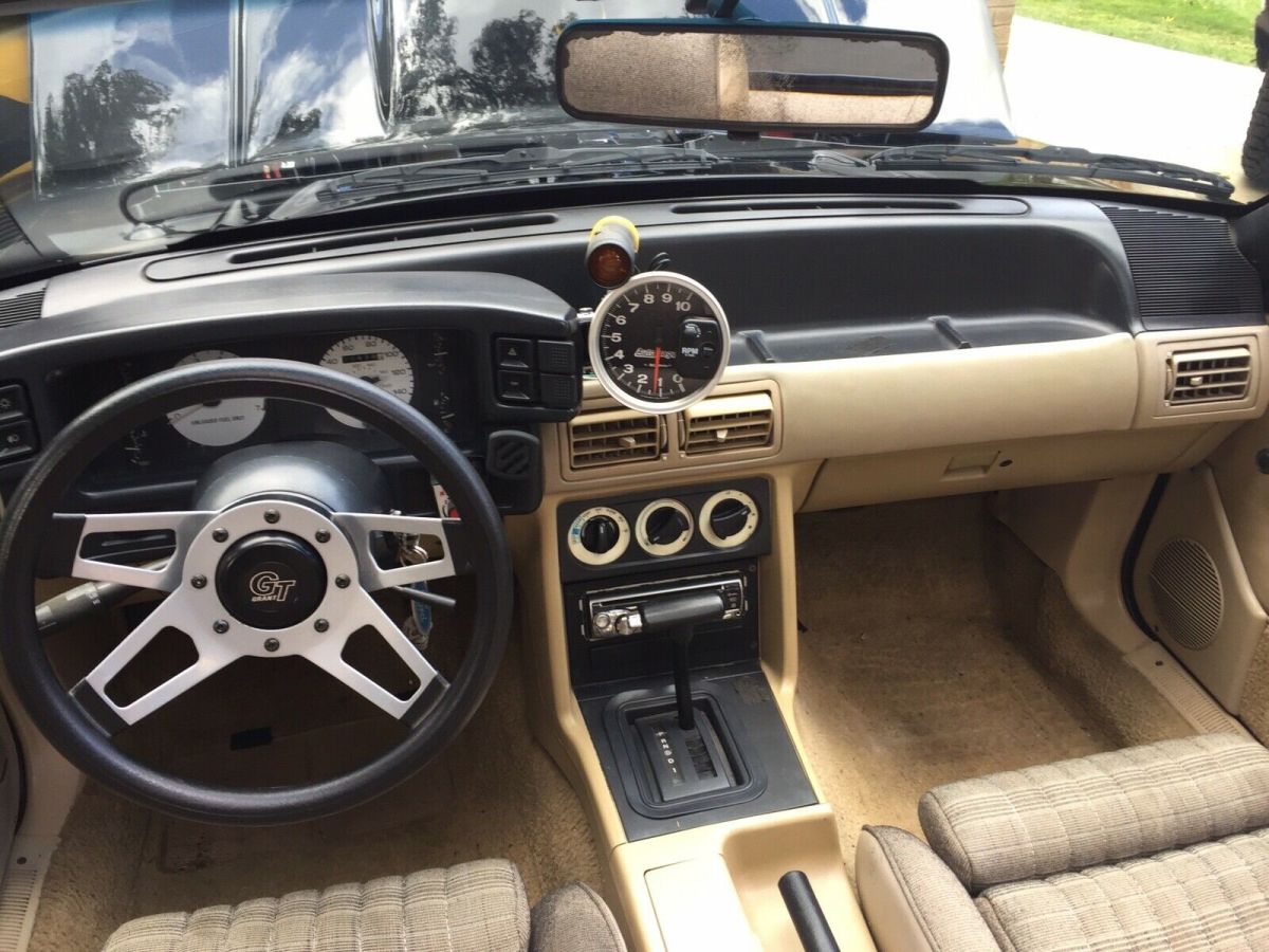 1988 Ford Mustang GT - photo 10