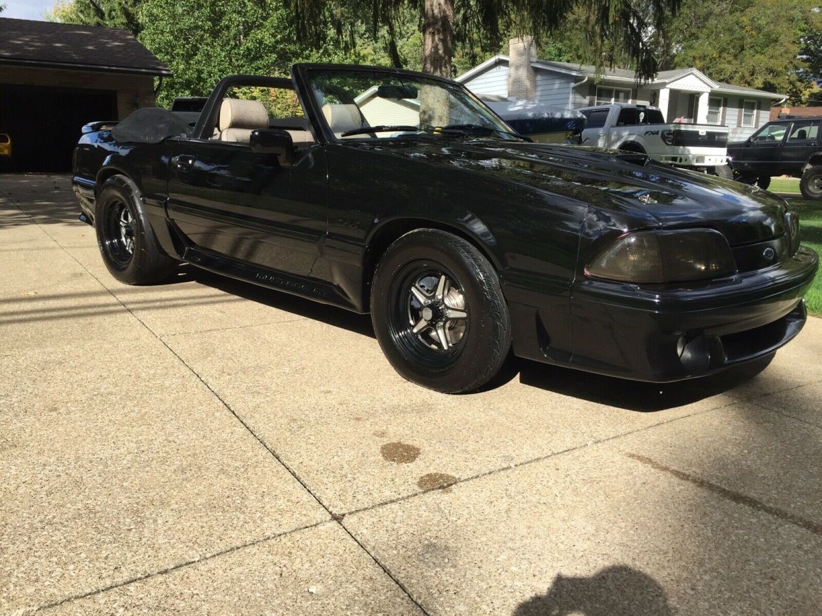 1988 Ford Mustang GT - photo 3