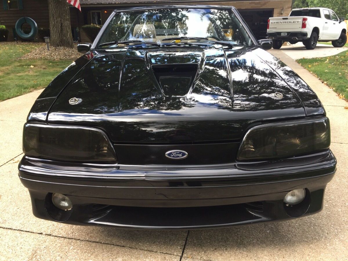 1988 Ford Mustang GT - photo 6
