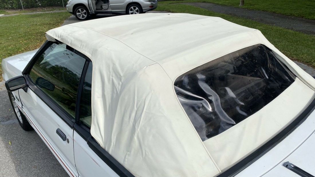 1988 Ford Mustang GT - photo 12