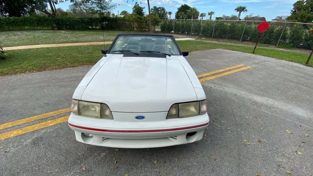 1988 Ford Mustang GT - photo 3