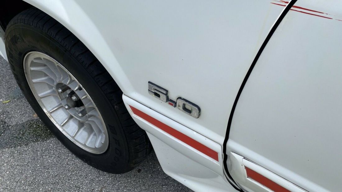 1988 Ford Mustang GT - photo 5