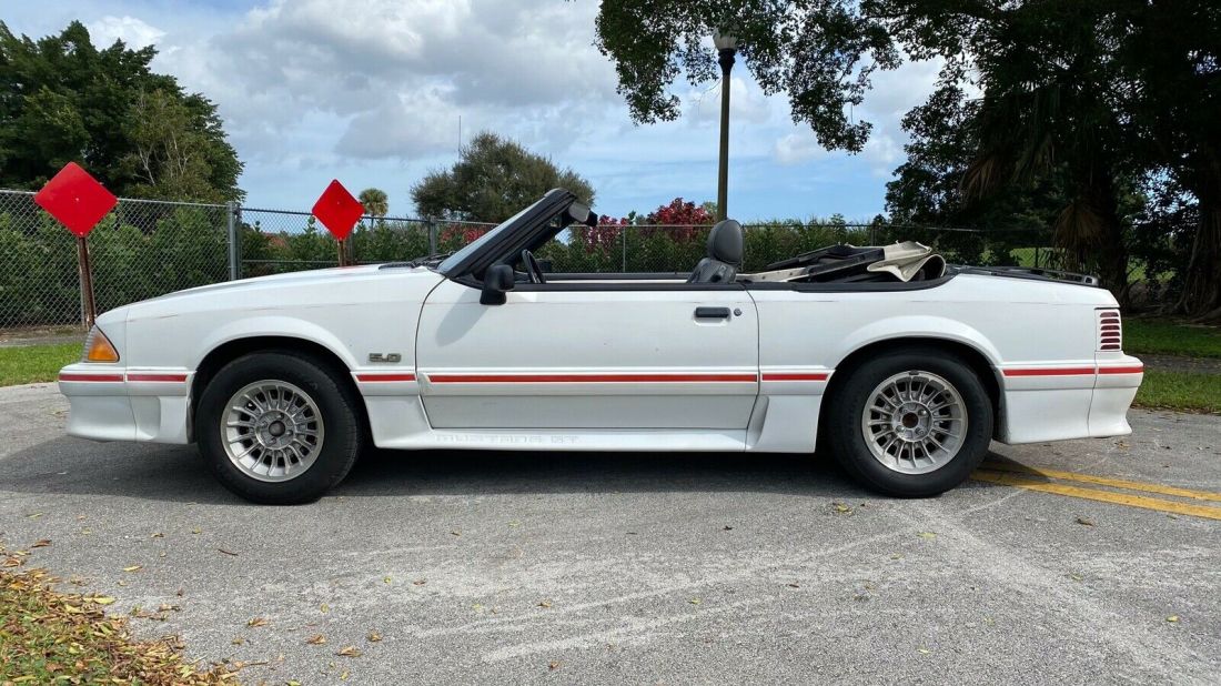 1988 Ford Mustang GT - photo 6