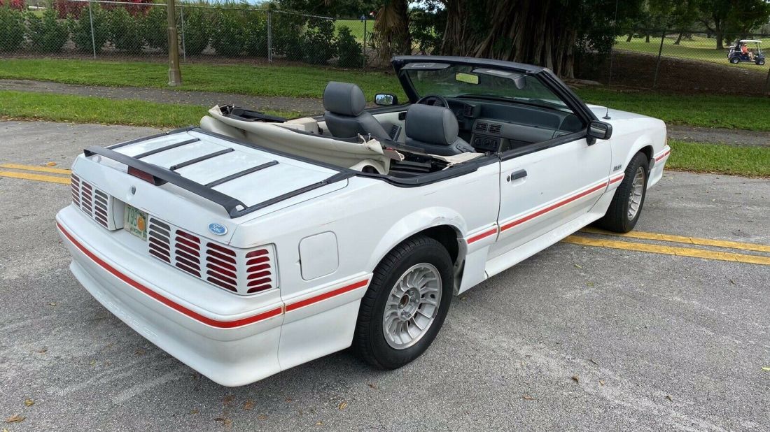 1988 Ford Mustang GT - photo 8
