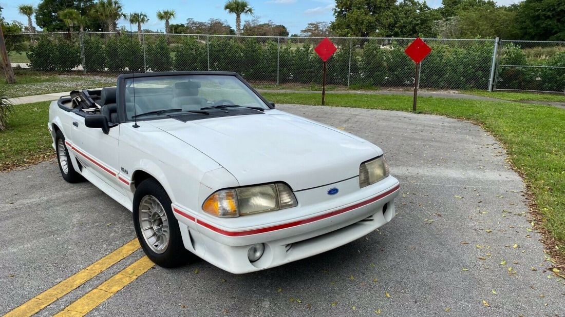 1988 Ford Mustang GT - photo 9