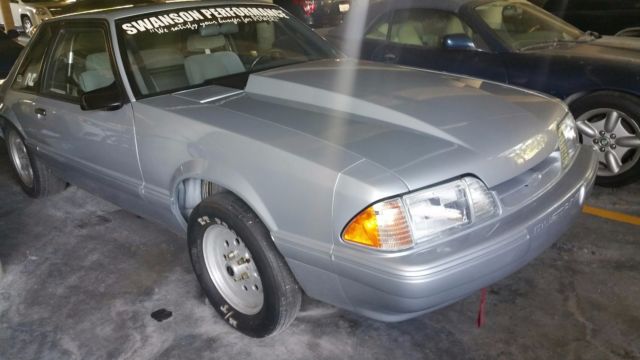 1988 Ford Mustang - photo 2