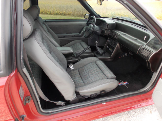 1988 Ford Mustang GT - photo 11