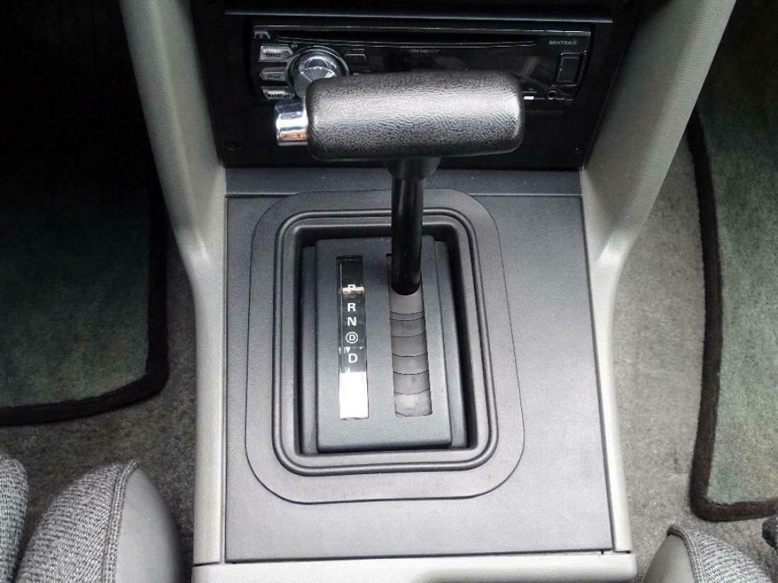 1988 Ford Mustang GT - photo 10