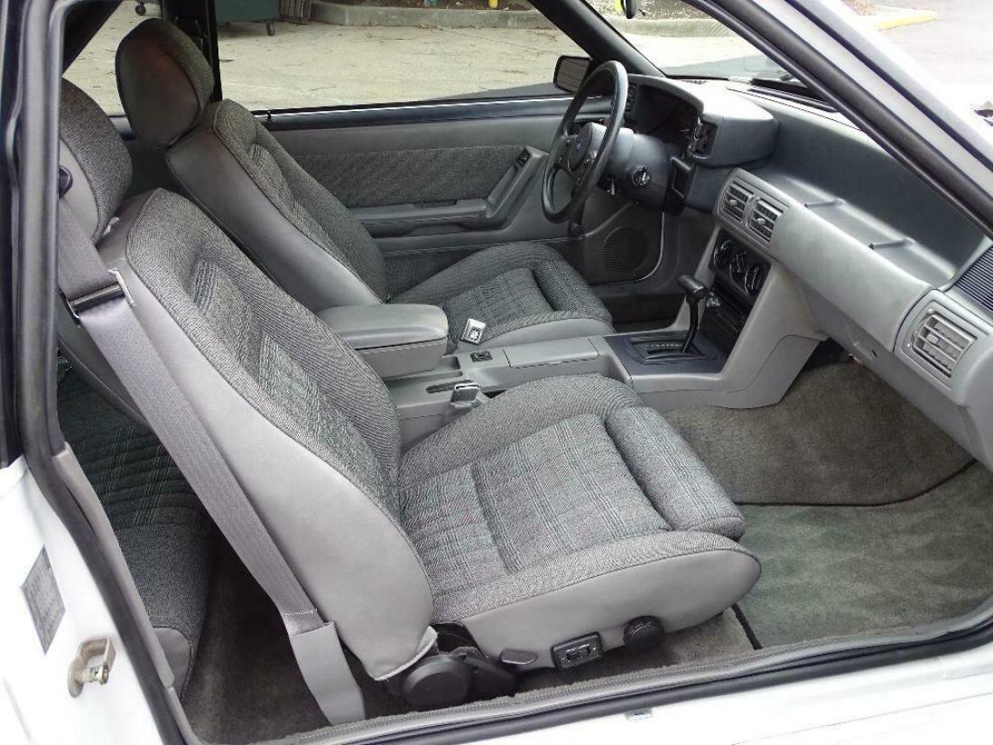 1988 Ford Mustang GT - photo 5