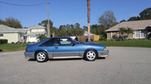 1988 Ford Mustang GT - photo 2