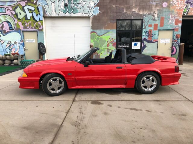 1988 Ford Mustang GT - photo 3