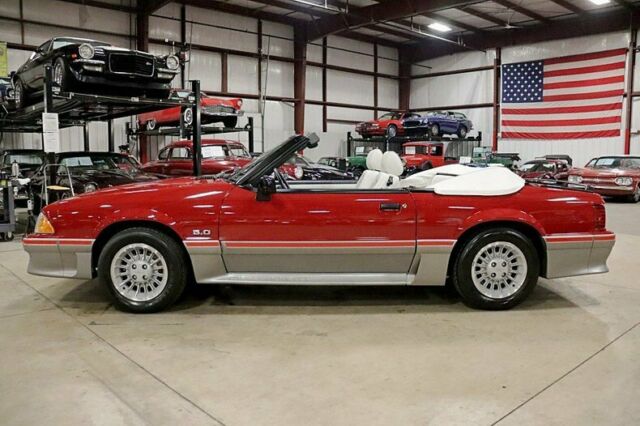1988 Ford Mustang GT 5.0 - photo 2