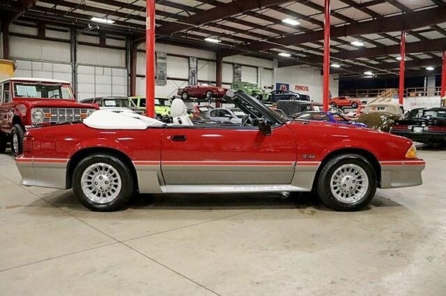 1988 Ford Mustang GT 5.0 - photo 6