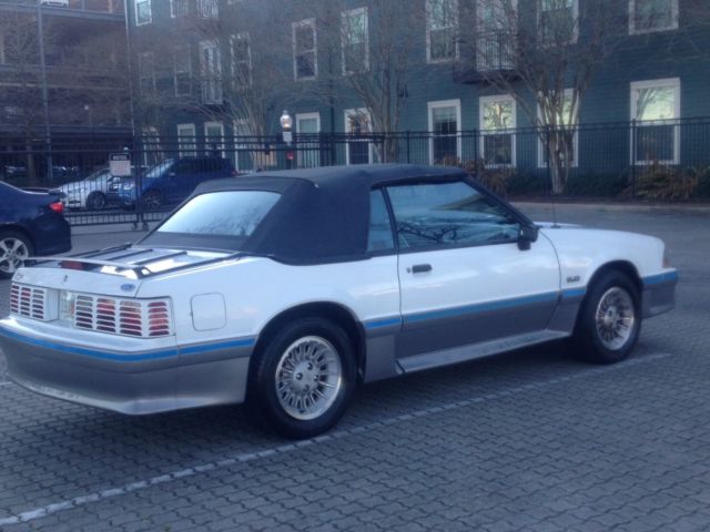 1988 Ford Mustang GT - photo 10