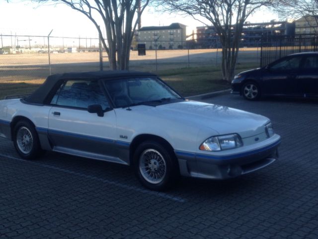 1988 Ford Mustang GT - photo 12