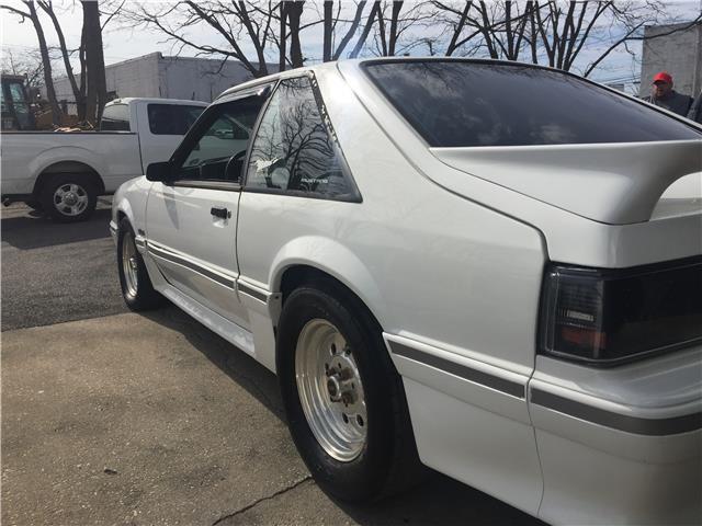 1988 Ford Mustang GT - photo 12