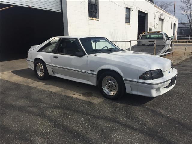 1988 Ford Mustang GT - photo 2