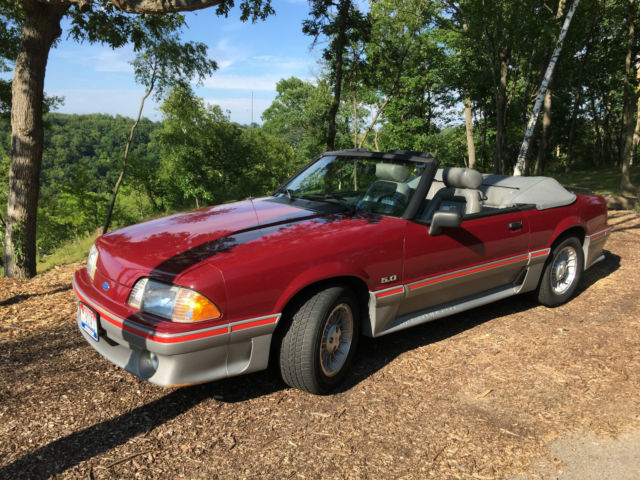 1988 Ford Mustang GT - photo 2