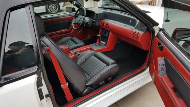 1988 Ford Mustang GT Convertible - photo 10