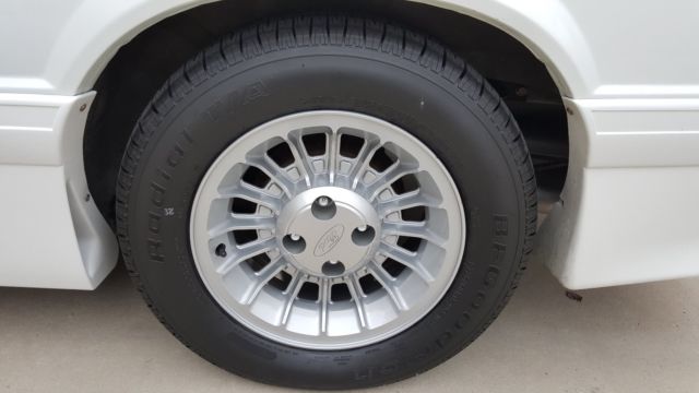 1988 Ford Mustang GT Convertible - photo 5