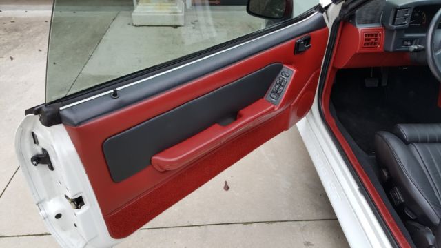 1988 Ford Mustang GT Convertible - photo 6