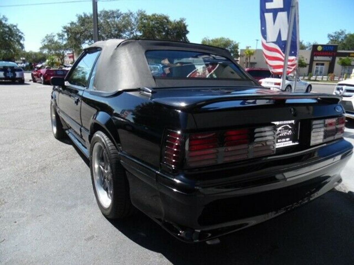 1988 Ford Mustang GT - photo 10