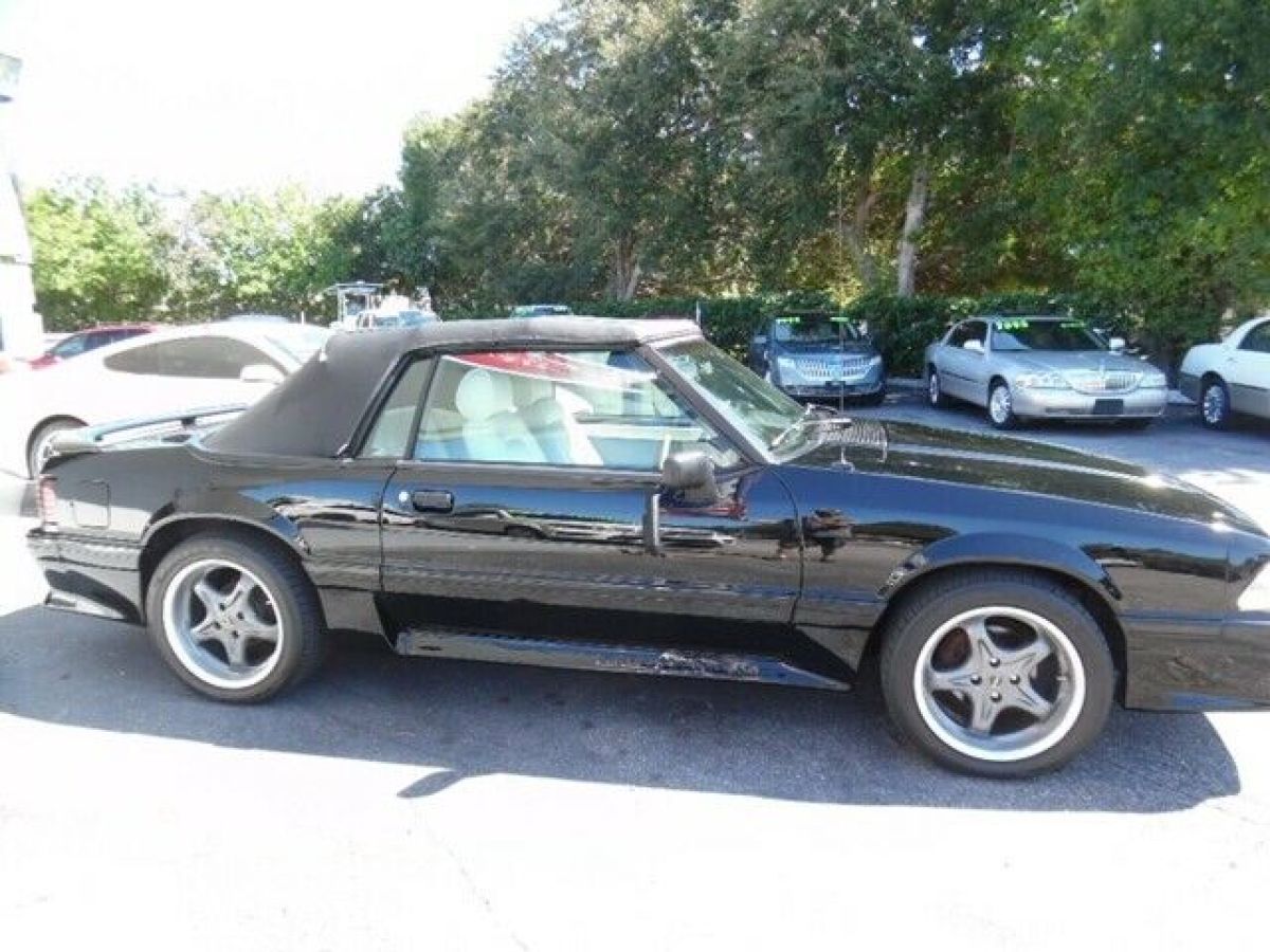 1988 Ford Mustang GT - photo 13